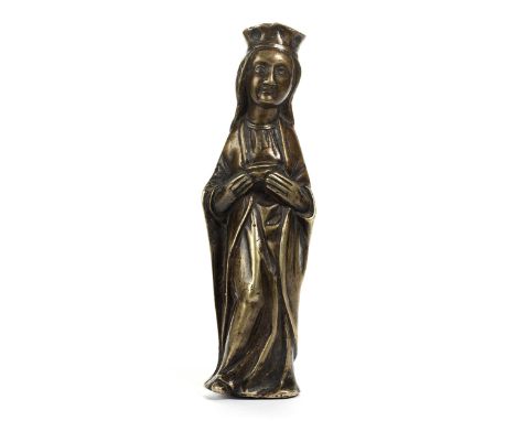 Spätgotische Maria Magdalena aus BronzeHöhe: 24,5 cm. Deutschland oder Niederlande, wohl Mitte 16. Jahrhundert. Bekrönungsfig
