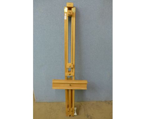 A Windsor &amp; Newton artist's easel 