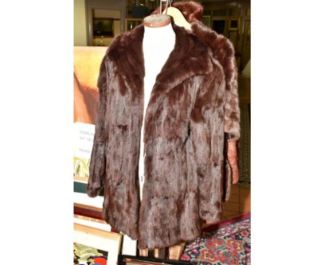 A SHORT DARK BROWN SQUIRREL FUR JACKET, approximate width 56cm (underarm to underarm) and approximate length 81cm (back colla