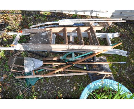 A SELECTION OF GARDEN TOOLS AND THREE STEP LADDERS