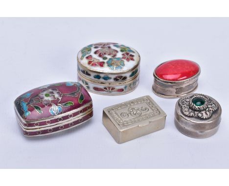 A COLLECTION OF WHITE METAL ASSORTED PILL BOXES, to include various sizes and shapes, enamel and engraved patterns