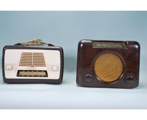 A vintage 20th Century 1940's bakelite Bush radio type DAC. 90. having central round speaker with tuning and volume knob belo