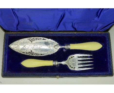 A plated fork and fish server with silver ferrules, cased, case a/f