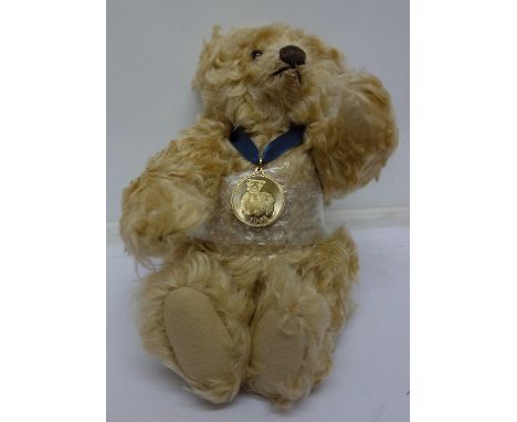 A Steiff mohair Teddy bear made for Danbury Mint 2008, boxed