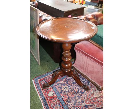 Good Quality Mahogany Circular Silver table with turned base and carved tripod legs 