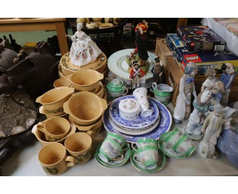 Collection of assorted ceramics and pottery to include Kiln Craft and Spode etc 