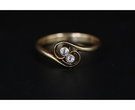 Edwardian 18ct Gold Diamond crossover ring Size K. 2.2g total weight 