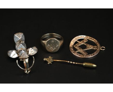 Collection of assorted 9ct Gold Masonic Jewellery 17g total weight. To include Masonic Ball charm, Signet ring etc