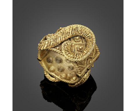 Christian DIOR, collection Haute Couture Printemps/Eté 1993. Large bracelet manchette.Directeur artistique: Gianfranco Ferre 