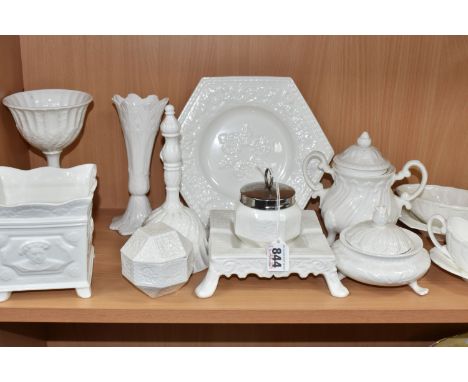 A QUANTITY OF CROWN STAFFORDSHIRE 'SURREY COLLECTION' ITEMS comprising a Henry VIII themed square planter, a goblet, a taperi