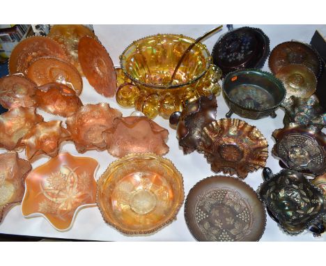 A COLLECTION OF MARIGOLD, GREEN, BLUE AND AUBERGINE CARNIVAL GLASS to include a large quantity of Marigold glass items to inc