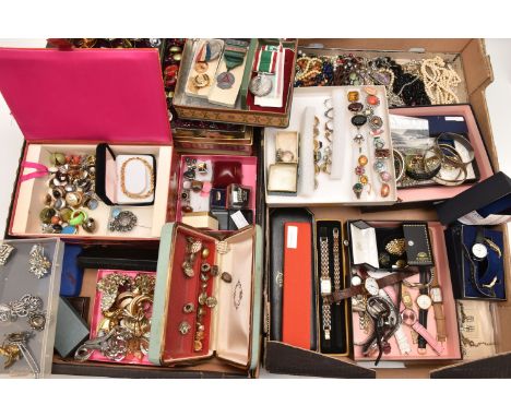 A LARGE QUANTITY OF COSTUME JEWELLERY AND WATCHES, to include a selection of beaded necklaces, imitation pearls, clip on earr