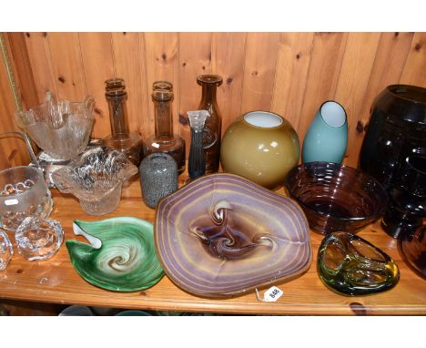 A COLLECTION OF ASSORTED DECORATIVE GLASSWARE to include a Whitefriars 'Aubergine' bowl diameter 23cm (scratched)two Caithnes