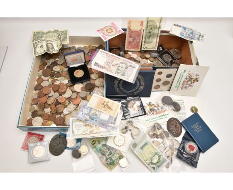 A SHOE BOX AND CARDBOARD TRAY CONTAINING WORLD COINS AND A QUANTITY OF BANKNOTES, to include USA, Brazil, Indonesia, Sudan, e