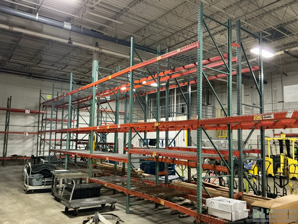 Lot 211