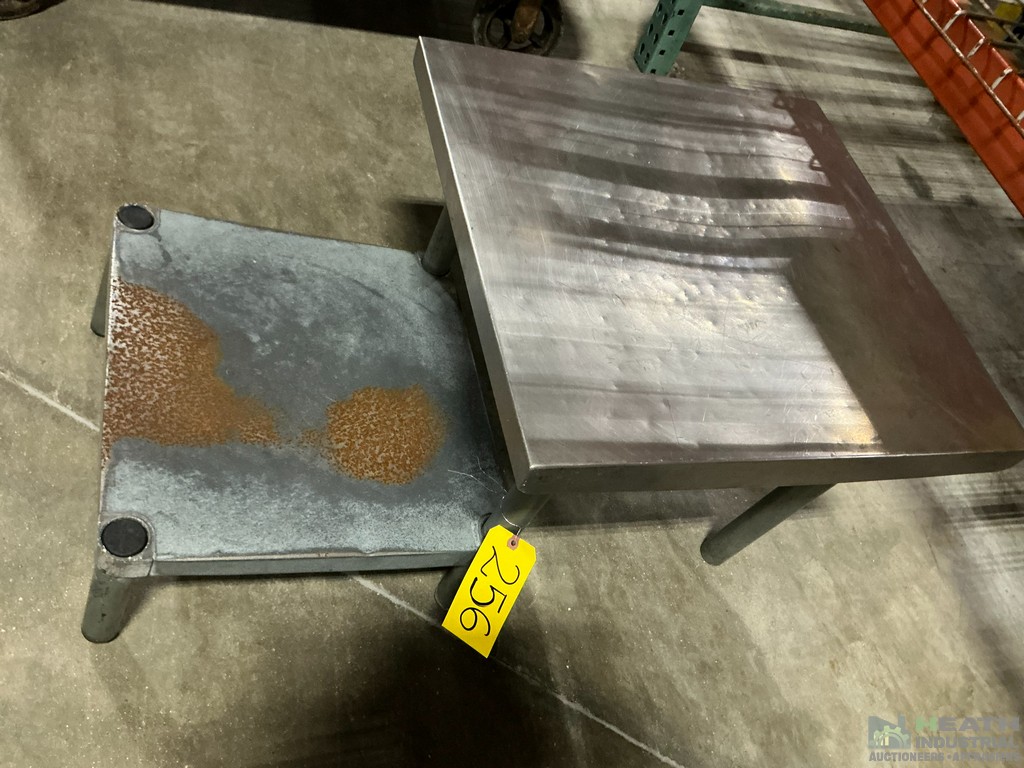 Lot 256