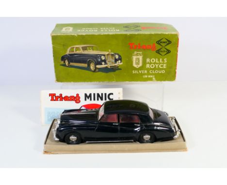 Tri-ang - Minic - A boxed Minic #M.013 1:20 scale plastic Royce Silver Cloud. The vintage battery operated vehicle is in very