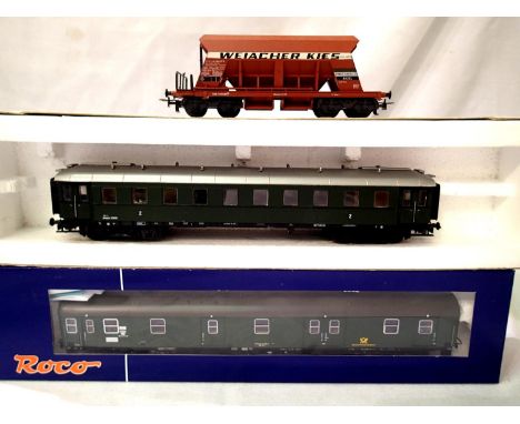 Two D.B. German Green coaches and Weiacher Kies hopper wagon mostly in very good to excellent condition. P&amp;P Group 1 (£14