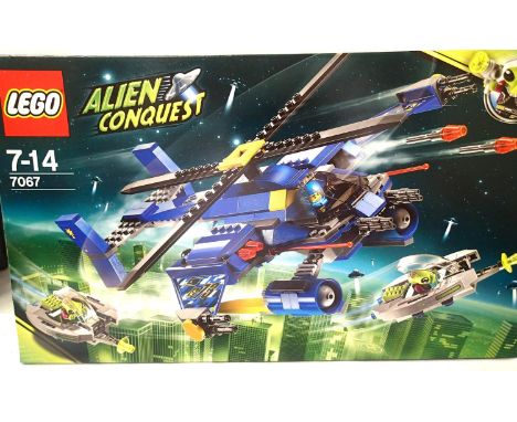 Lego 7067 Alien Conquest. P&amp;P Group 1 (£14+VAT for the first lot and £1+VAT for subsequent lots) 