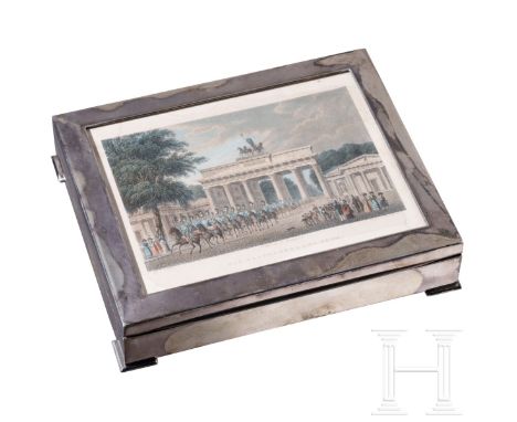 Silberne Zigarettenschachtel mit preußischen Kürassieren, um 1910 Rechteckige silberne Zigarettendose, im Bodenrand Feingehal