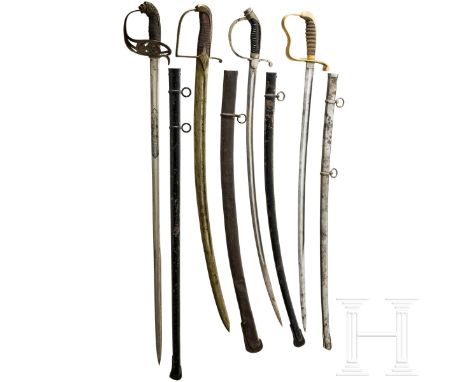 Vier Säbel, Bayern und Polen, 19./20. Jhdt. Bayerischer Infanterieoffizierssäbel M 1855 mit kräftiger Rückenklinge (fleckig) 