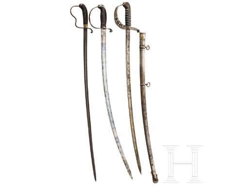 Drei Blankwaffen, 19./20. Jhdt. Säbel M 1858 für Offiziere der k.u.k. Kavallerie, an der Rückenklinge (rostfleckig, nachgesch