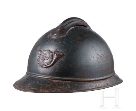 Stahlhelm M 15 Adrian für polnische Freiwillige in der französischen Armee Stahl, blaugrau lackiert (Korrosionsspuren, zaponi