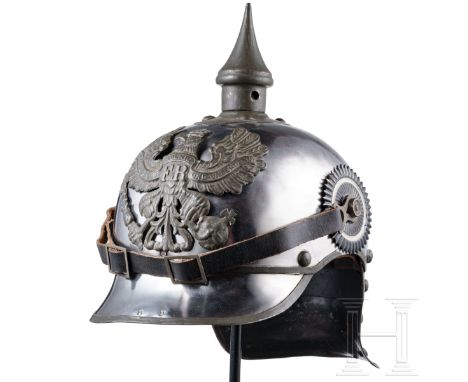 Helm M 1889 für Mannschaften der Kürassiere in Kriegsausführung, um 1915 Blanke Stahlglocke (leichte Dellen, stellenweise När