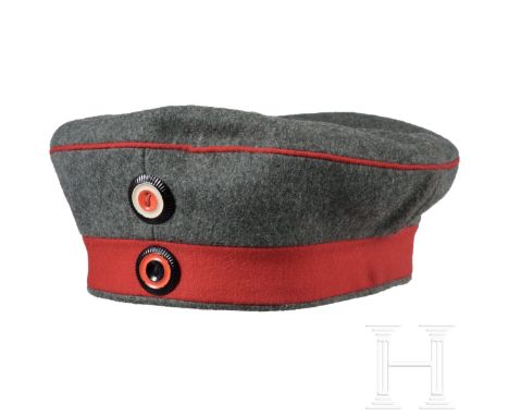 Feldmütze M 1910 für Mannschaften im Infanterie-Regiment Nr. 127 Kammerstück, der weiche Korpus aus feldgrauem Tuch mit rotem