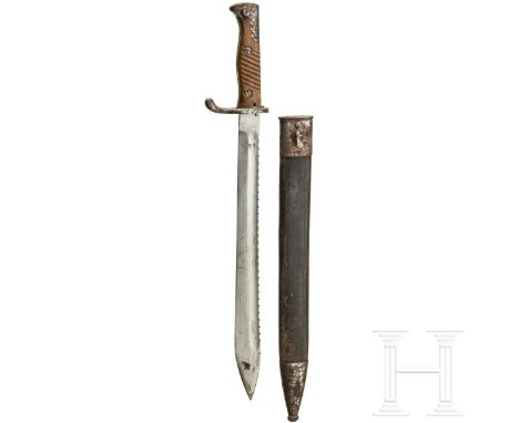 Seitengewehr M 98/05 mit Sägerücken Schön erhaltene, kräftige Sägerückenklinge (etwas rostfleckig) mit Herstellermarke "P. D.