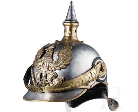 Helm M 1889 für Mannschaften der Linien-Kürassiere, um 1900 Polierte Stahlglocke (kleine Dellen, kleiner Riss am Scheitel), M