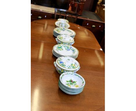 A matched Worcester Rio/Worcester Herbs part breakfast service