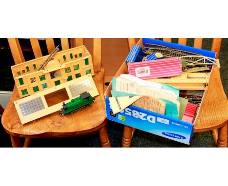 A Hornby '00' quantity of track, engine, carriages, and other items