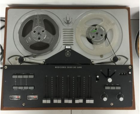 BANG AND OLUFSEN BEOCORD REEL TO REEL - A BeoCord 2000 Deluxe K Reel to Reel Tape Deck, in rosewood. Turns on and appears to 