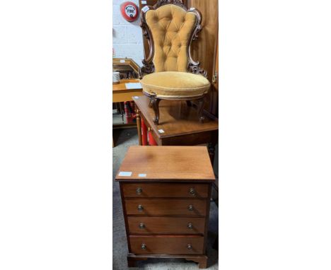 A VICTORIAN MAHOGANY BUTTON BACK CHAIR &amp; SMALL CHEST OF 4 DRAWERS