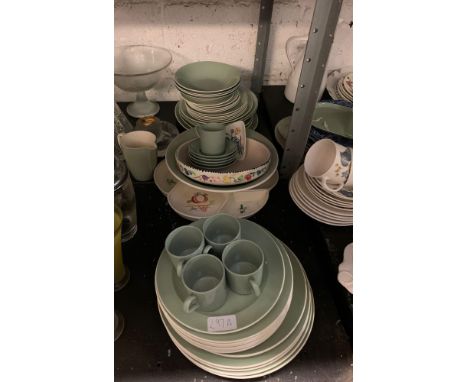 POOLE POTTERY HORS D'OEUVRE DISH, POOLE TWO TONE PART DINNER SERVICE &amp; WEDGWOOD PART DINNER SERVICE