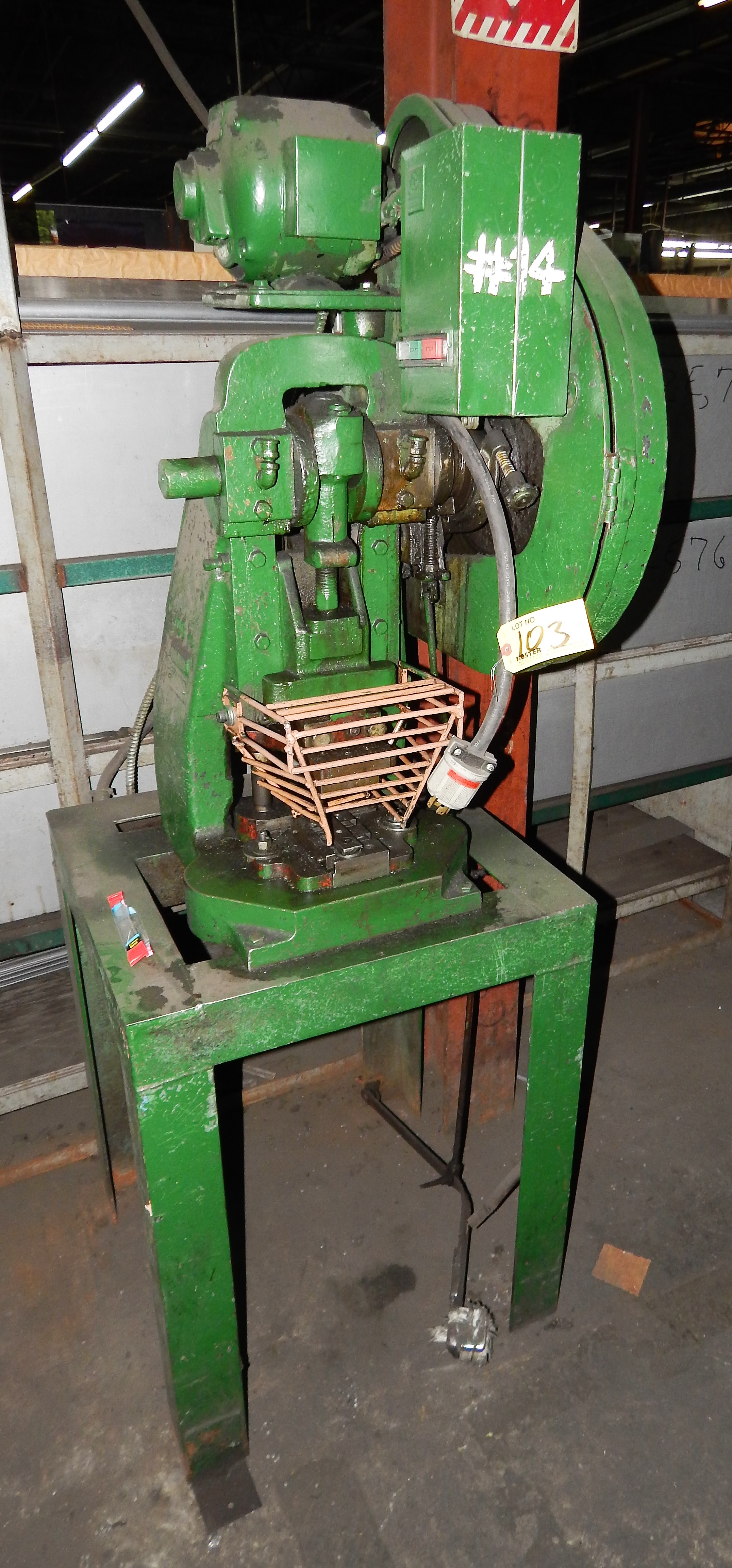 MDL. 1001/2 FLYWHEEL TYPE PUNCH PRESS