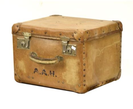 Vintage leather travel case, 40cm wide  