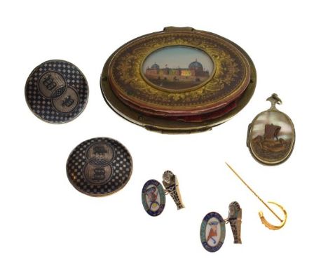 Small selection of jewellery comprising: 9ct gold horseshoe-set stickpin, 1.4g, cased, together with a copper and brass souve