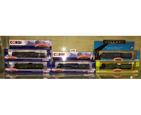 FIVE CORGI DIECAST 1:120 SCALE MODELS OF STEAM LOCOMOTIVES INCLUDING LIMITED AND SPECIAL EDITIONS INCLUDING MALLARD AND FLYIN