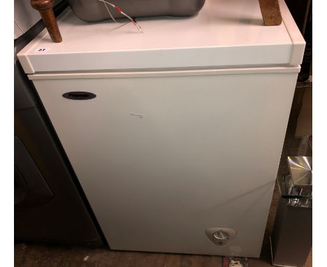 FRIDGEMASTER COMPACT CHEST FREEZER (DIMENSIONS-W.56CM,H.82CM,D.49CM APPROX)