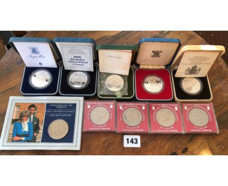 TWO CASED SILVER PROOF COINS COMMEMORATING THE MARRIAGE OF PRINCE CHARLES AND LADY DIANA SPENCER 1981, FIVE OTHER SIMILAR COI