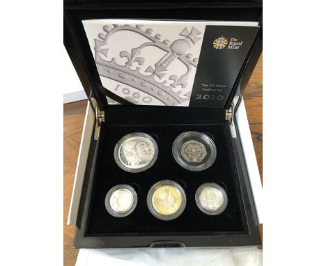 CASED 2010 UK SILVER PIEDFORT COIN SET