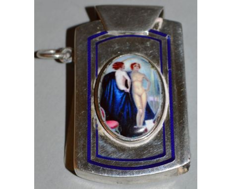 AN ART DECO SILVER AND BLUE ENAMEL VESTA. 