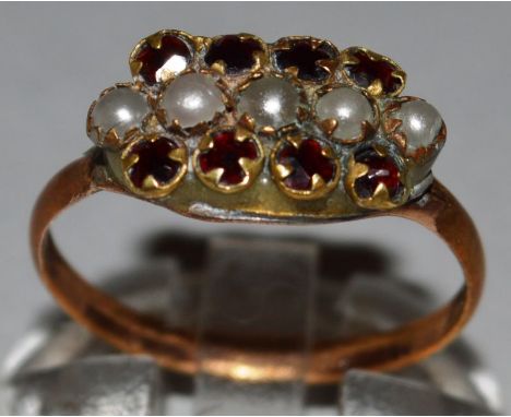 A GOOD RUBY AND PEARL RING set in 9ct yellow gold. 