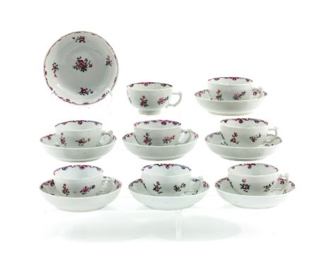Famille Rose decor, including 8 cups and saucers 12 cm. in diameter. 