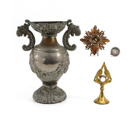 4 pieces, consisting of, among other things, a kissing reliquary holder, tallest item is 43 cm.