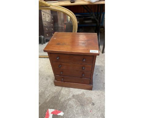  Sale Item:    4 DRAWER MAHOGANY CHEST (AF)   Vat Status:   No Vat   Buyers Premium:  This lot is subject to a Buyers Premium