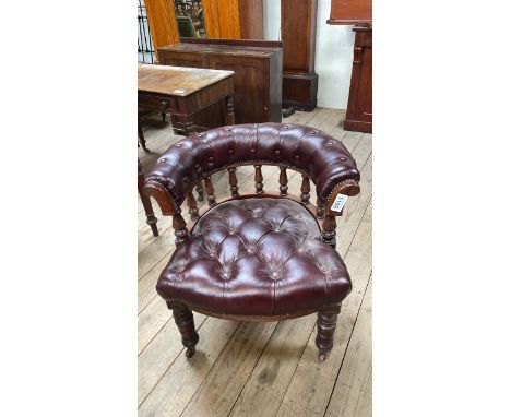  Sale Item:    LEATHER TUB CAPTAINS CHAIR   Vat Status:   No Vat   Buyers Premium:  This lot is subject to a Buyers Premium o