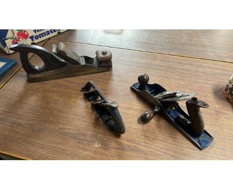  Sale Item:    BOX 3 PLANES (AF)   Vat Status:   No Vat   Buyers Premium:  This lot is subject to a Buyers Premium of 17.5% +